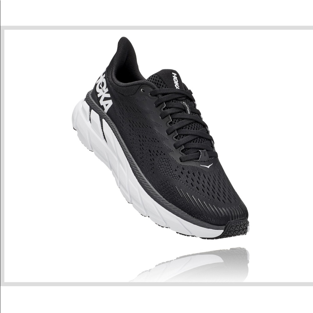 Hoka One One Women’s size 10.5 Wide-D Clifton 7